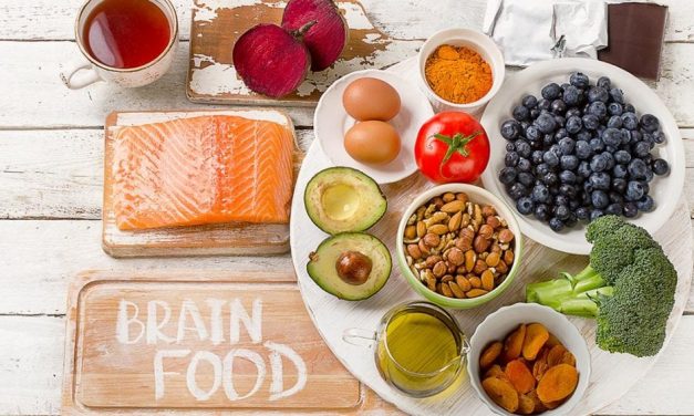 THE TOP 3 BRAIN HEALTH DIET TIPS EVERY STUDENT, ATHLETE, MOM, BUSINESS PROFESSIONAL, AND SENIOR NEEDS TO KNOW